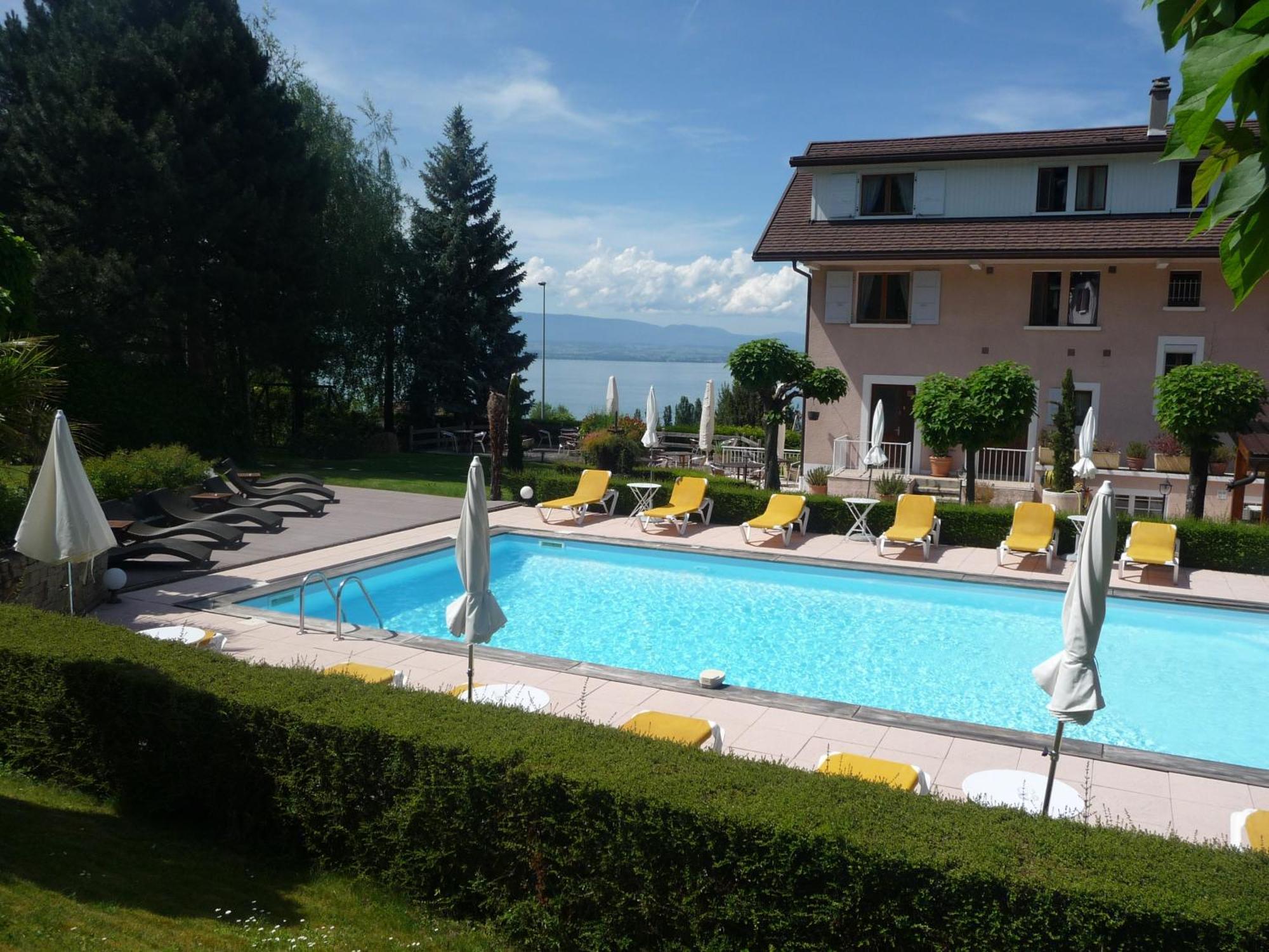 L'Oasis Hotell Évian-les-Bains Exteriör bild
