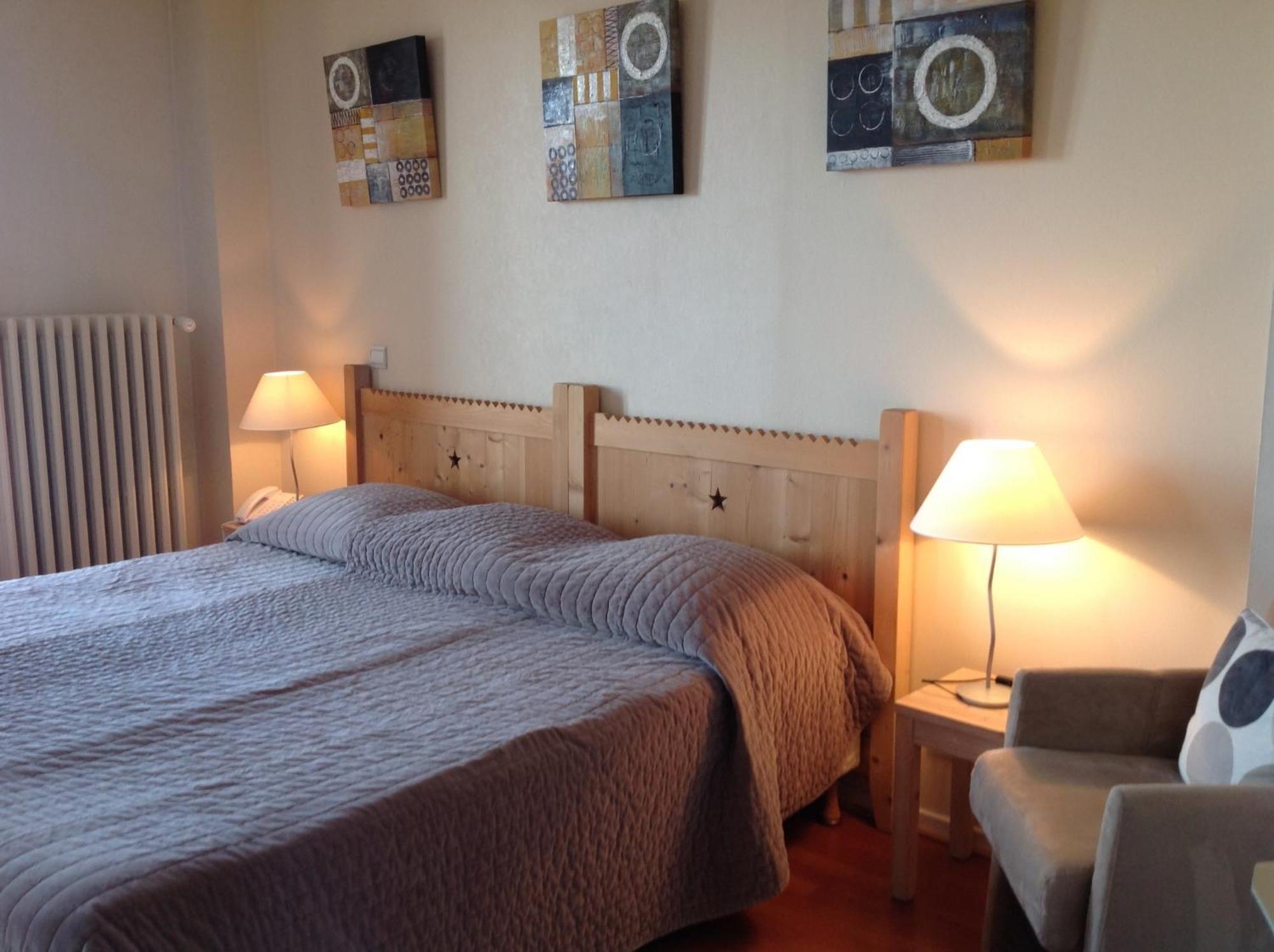L'Oasis Hotell Évian-les-Bains Rum bild