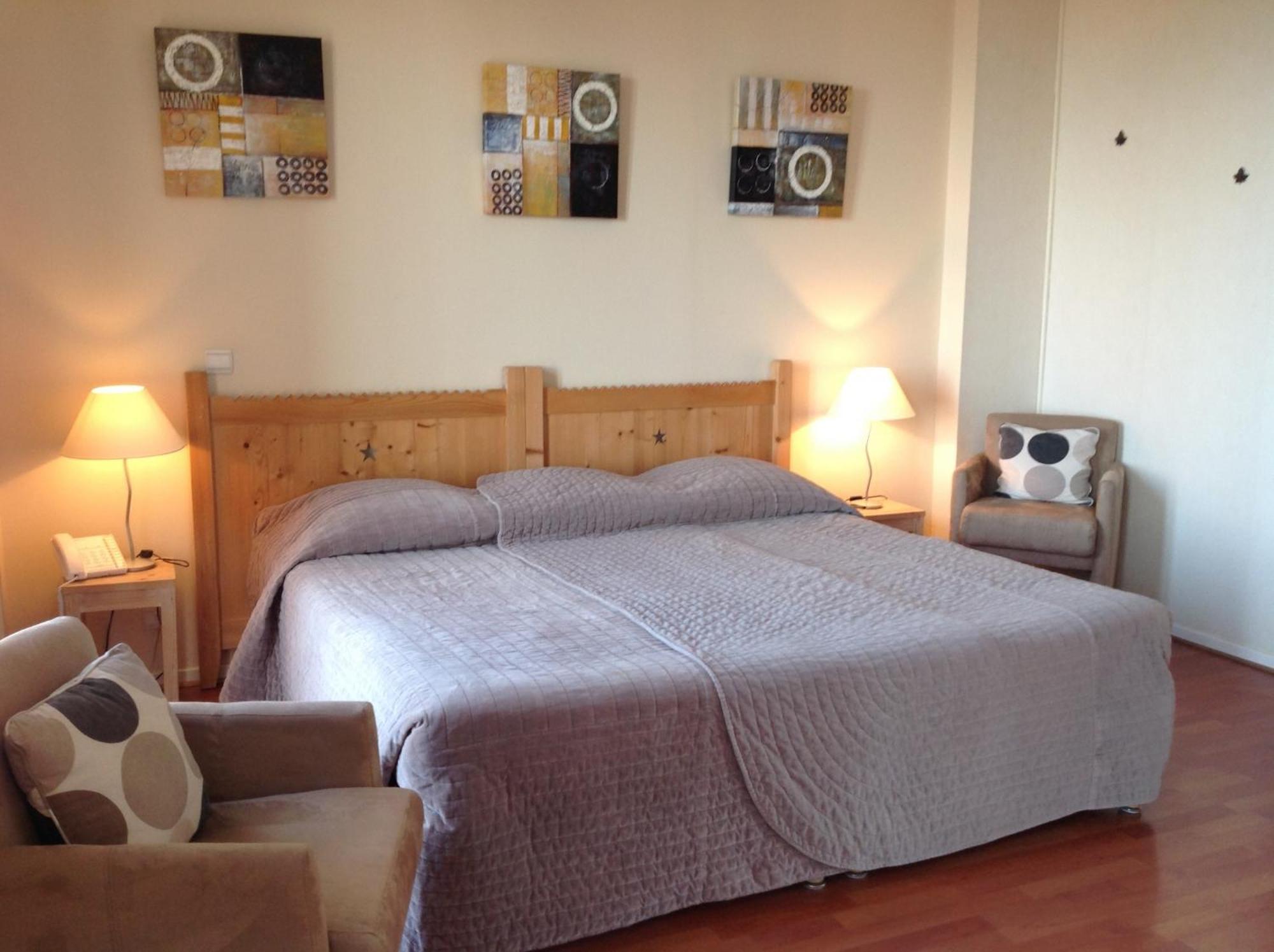 L'Oasis Hotell Évian-les-Bains Rum bild