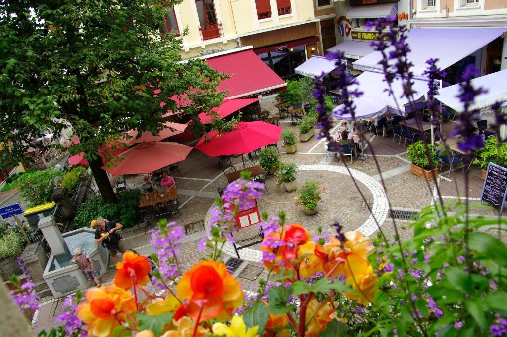 L'Oasis Hotell Évian-les-Bains Exteriör bild