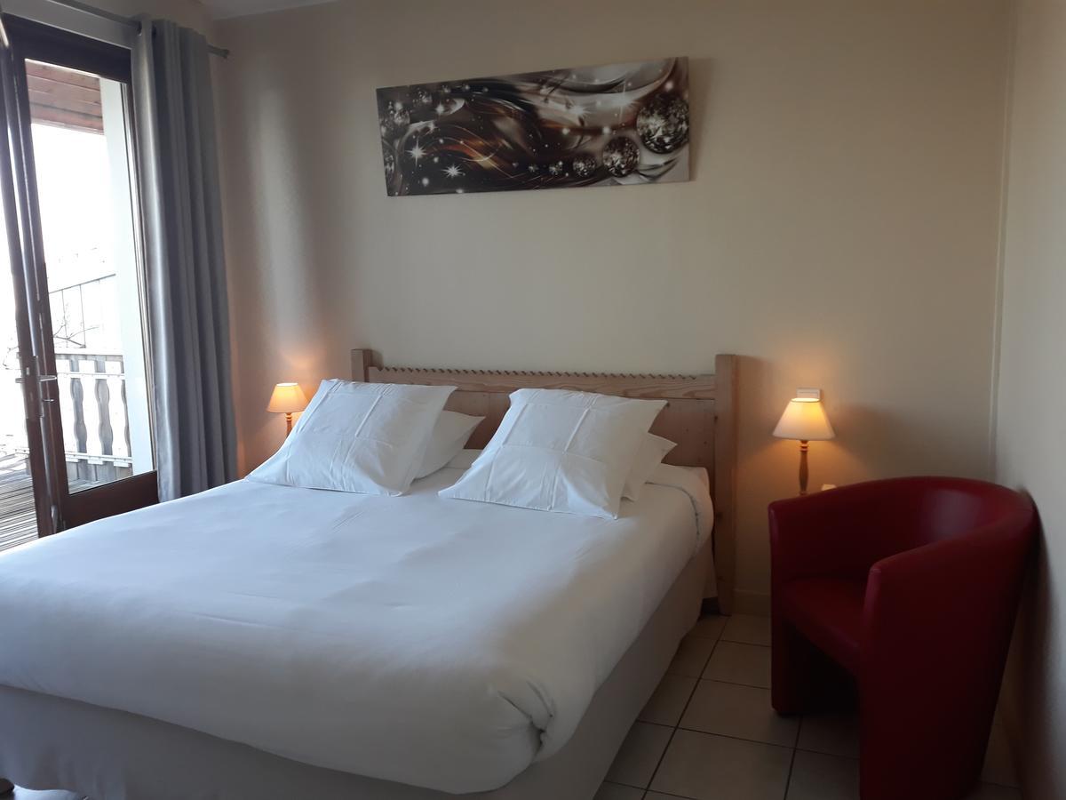 L'Oasis Hotell Évian-les-Bains Exteriör bild