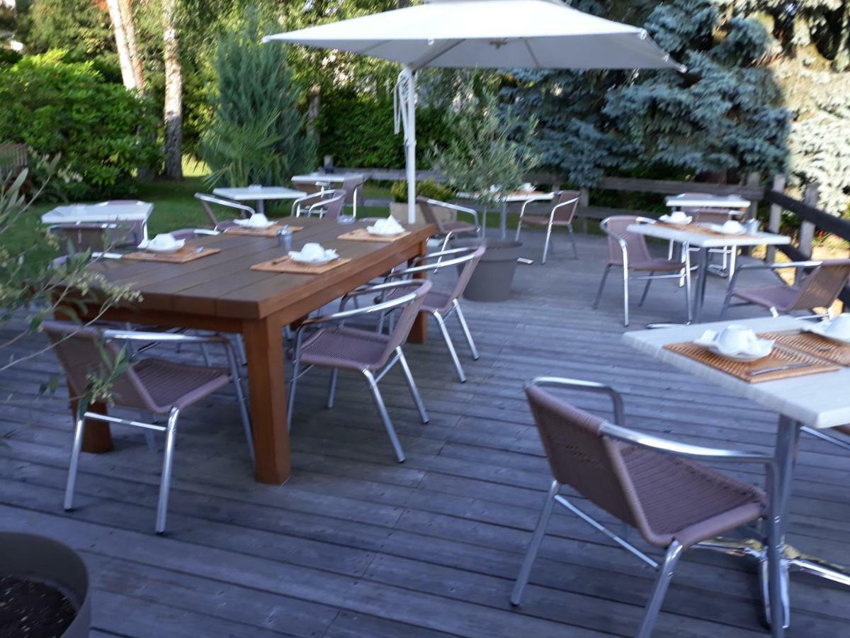 L'Oasis Hotell Évian-les-Bains Exteriör bild