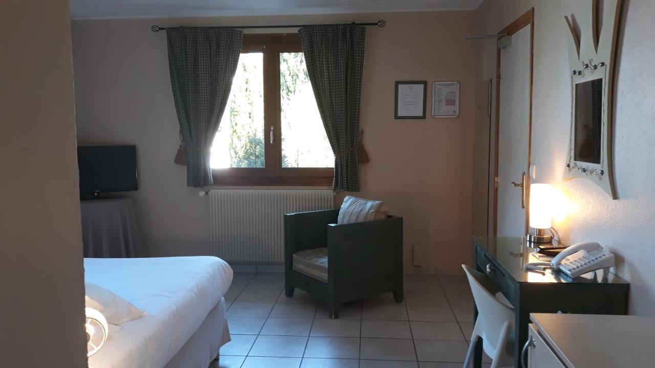 L'Oasis Hotell Évian-les-Bains Exteriör bild